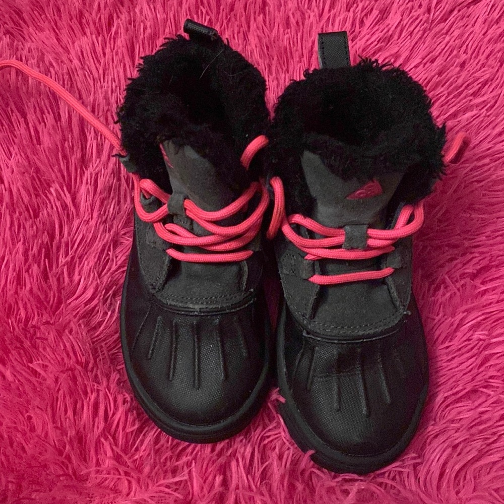 Girls Nike ACG’s